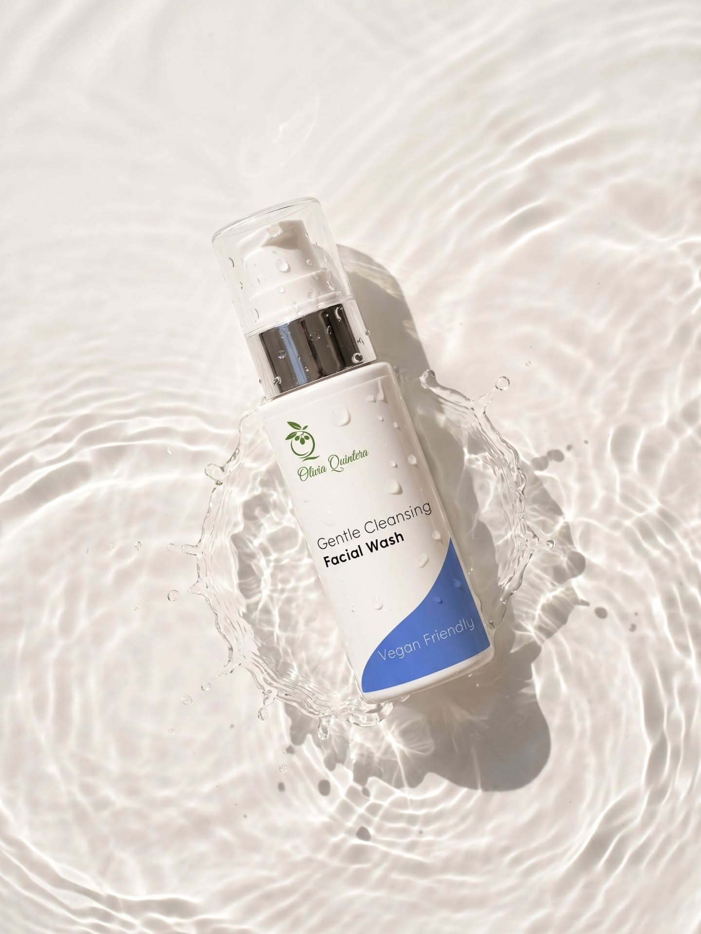 Gentle Cleansing Facial Wash, foto gaya hidup